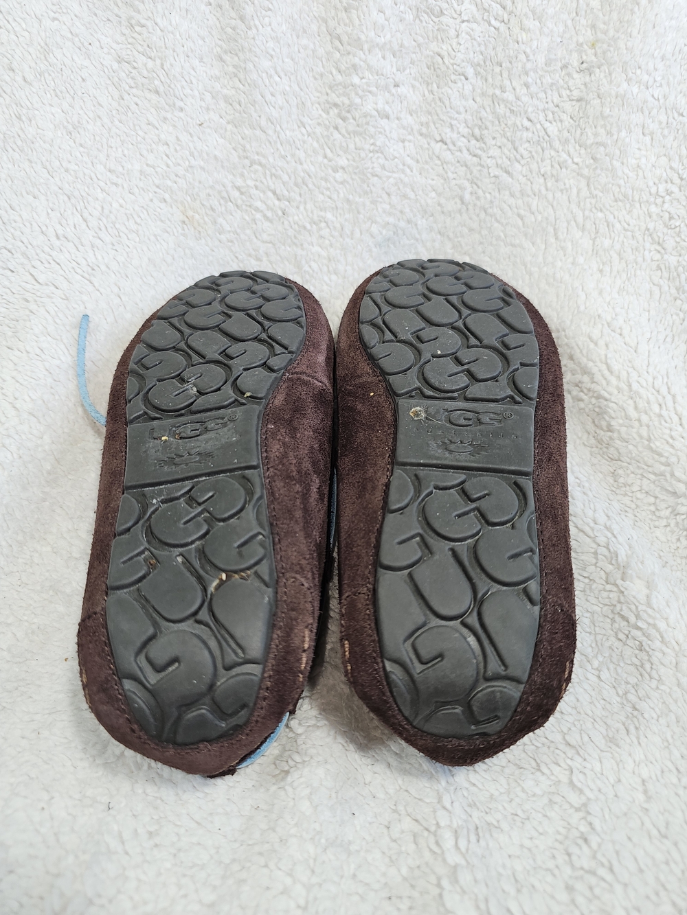 UGG Dakota Chocolate & Blue Suede Moccasin Slippers Shoes WOMEN'S SIZE 8. - Picture 9 of 10